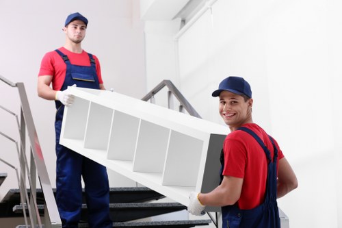 Packing and loading support for a Balham home move