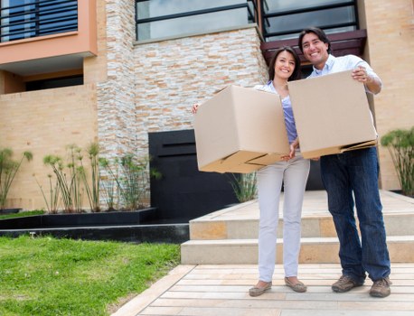 Local removalists managing furniture and boxes in Balham